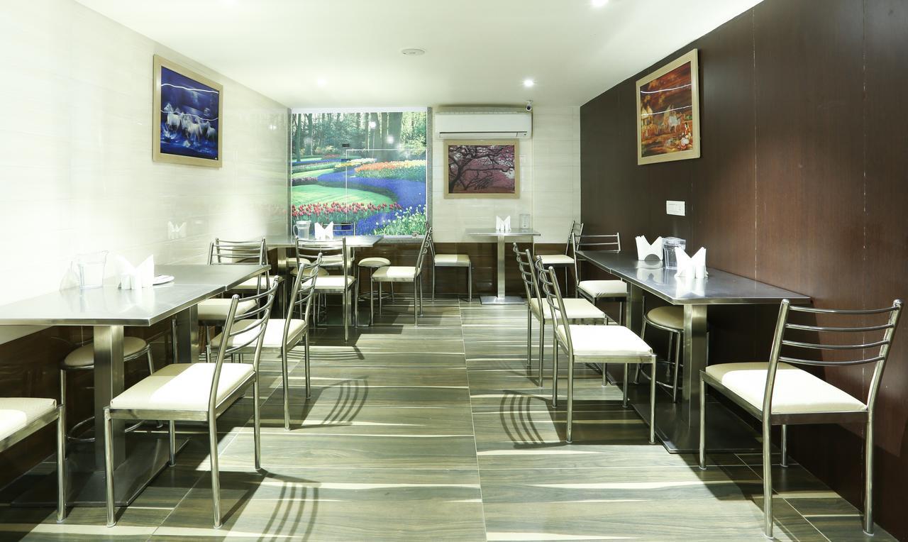 ทรีโบ เทรนด์ ซี พลาซา Hotel วิเจยาวารา ภายนอก รูปภาพ